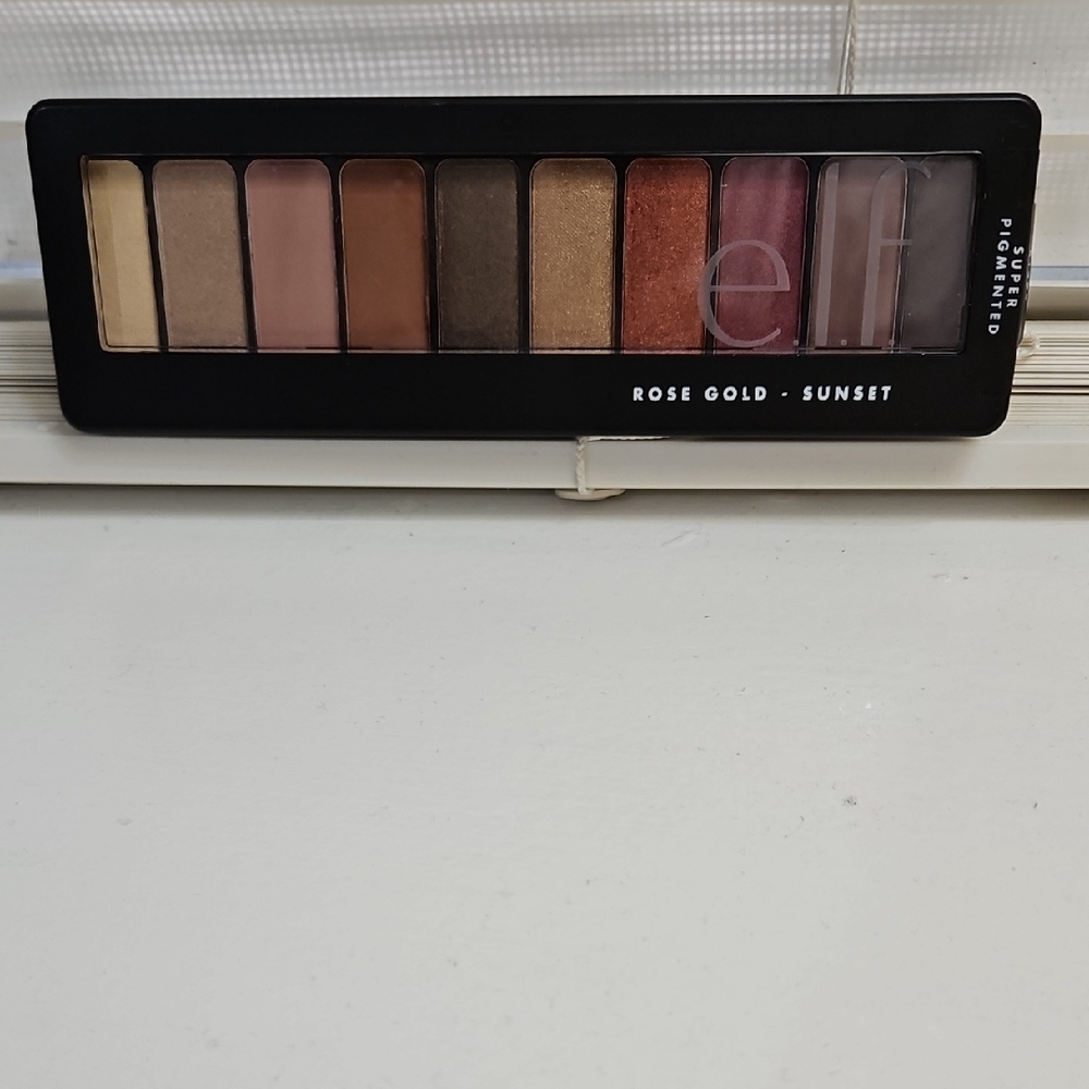 Rose Gold Sunset Eyeshadow Palette